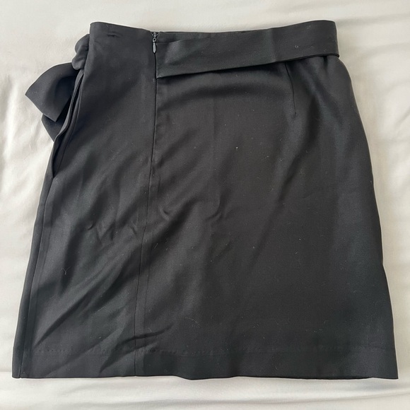 Black Wrapped Skirt, size US S - Picture 3 of 5